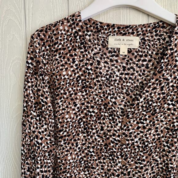 Cloth & Stone Brown Black Print V-Neck Long Sleeve Top Medium - Picture 2 of 4